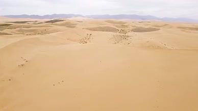 青海金沙湾沙漠4K航拍视频的预览图
